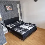 Grosse 4 Zimmerwohnung Lägenhet *